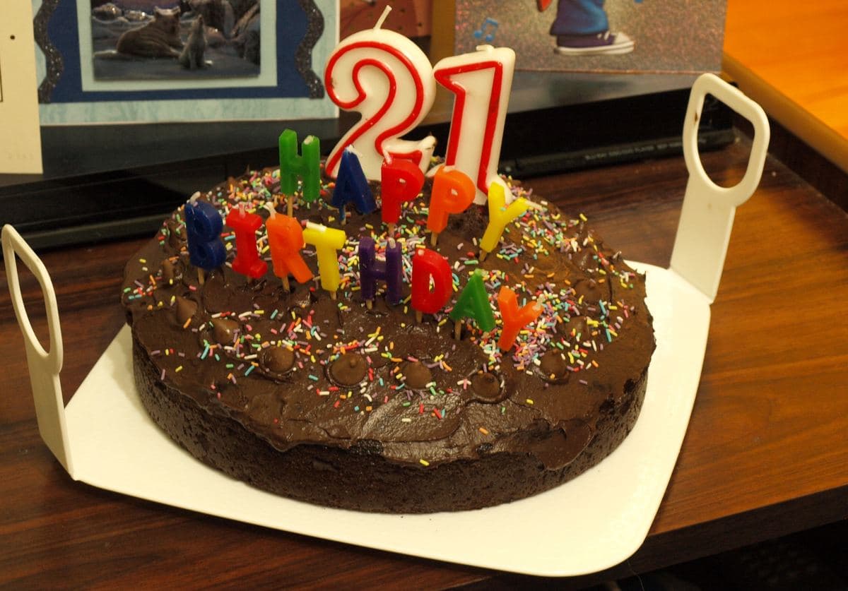Custom Birthday Cake (1kg)