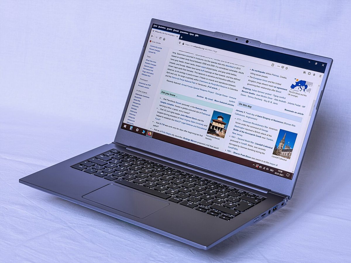 HP 15 Laptop (Core i5, 8GB RAM)